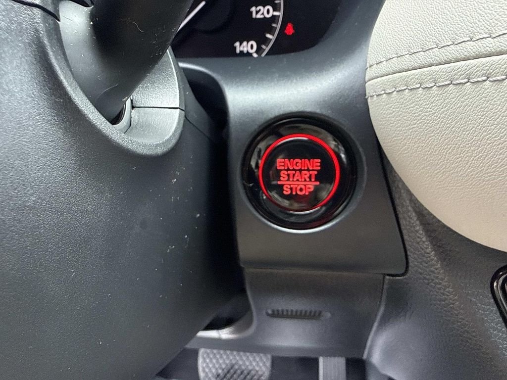 Used 2024  Honda LX image 33