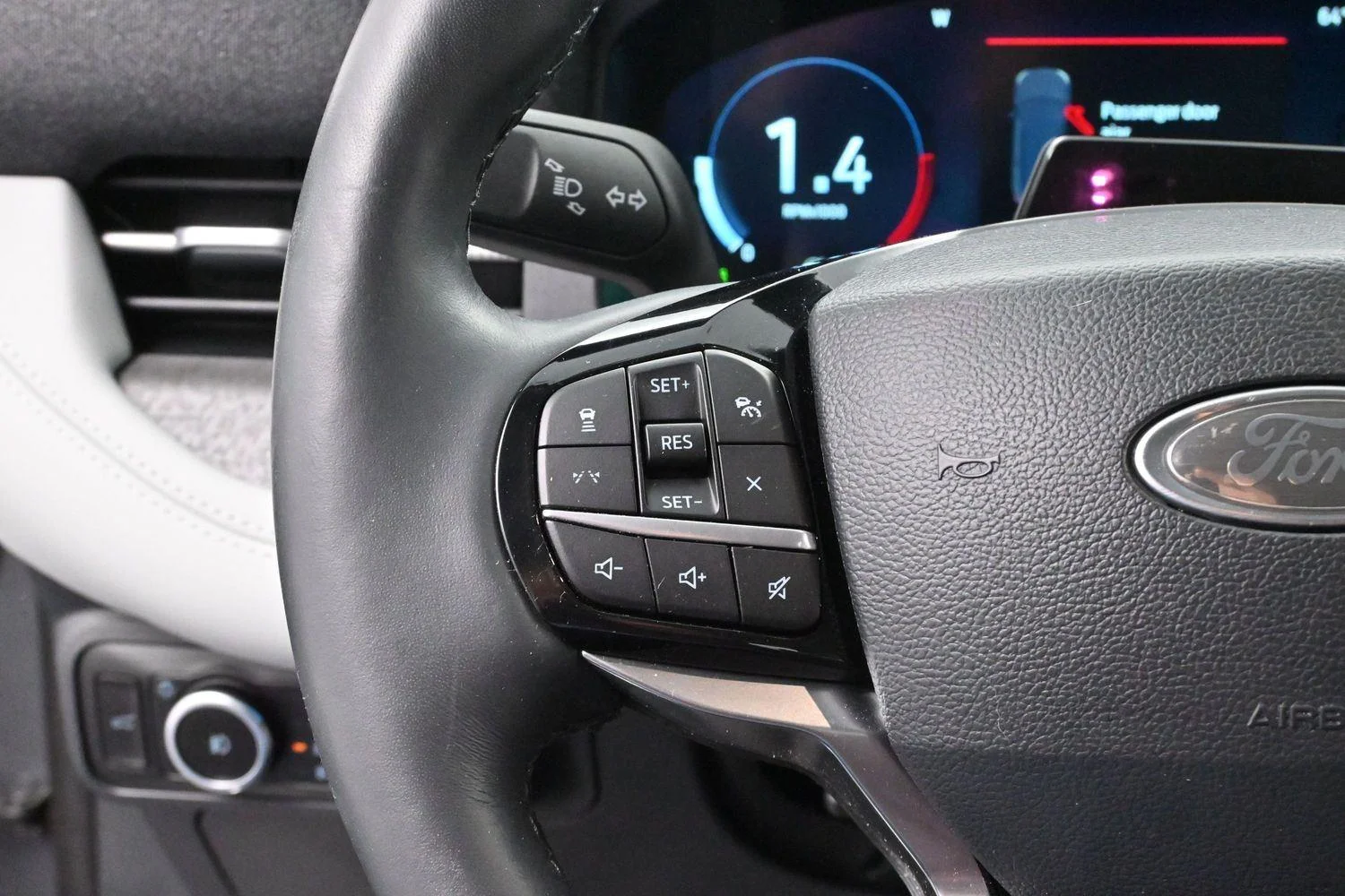Used 2025 Carbonized Gray Ford Platinum image 17