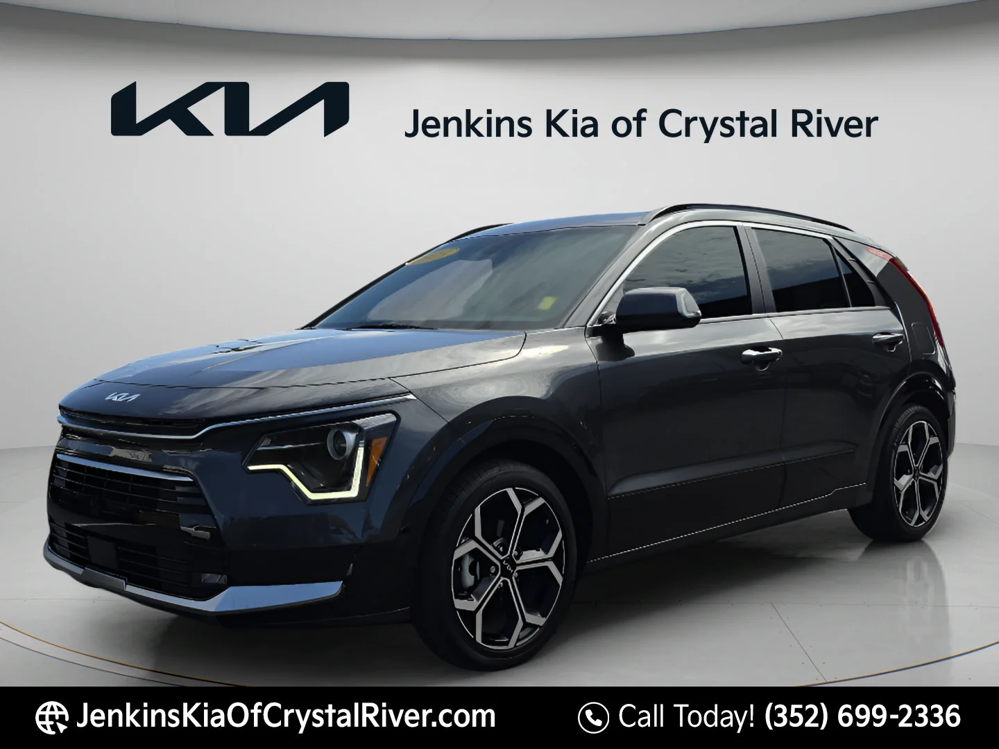Used 2023 Graphite Gray Kia EX Touring image 10