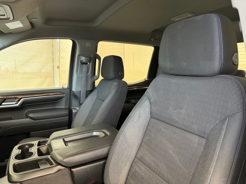 Used 2024 Onyx Black GMC Elevation image 36