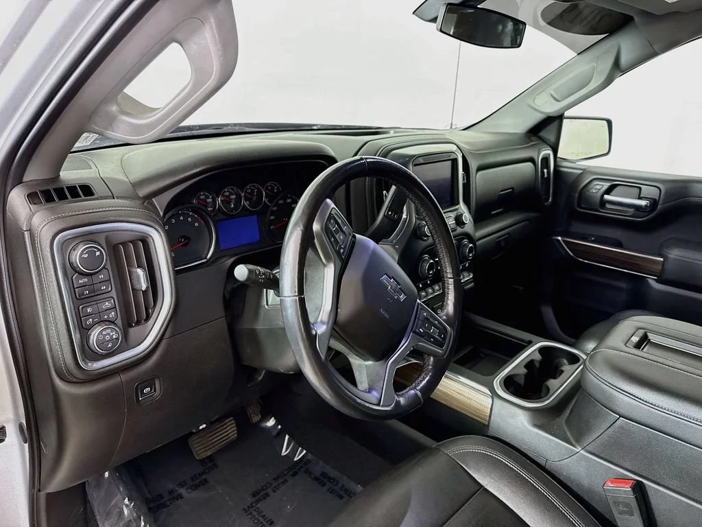 Used 2019 SILVER ICE METALLIC Chevrolet LT Trail Boss image 10