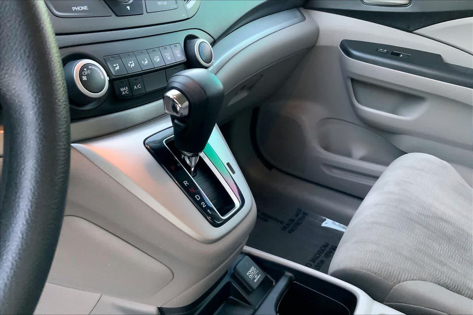 Used 2014 Alabaster Silver Metallic Honda LX image 14