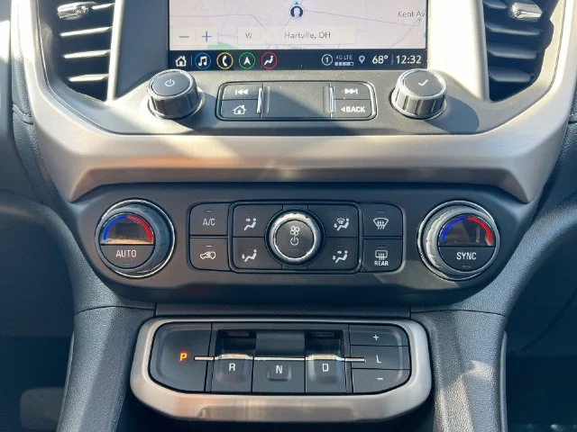Used 2023 Silver GMC Denali image 20