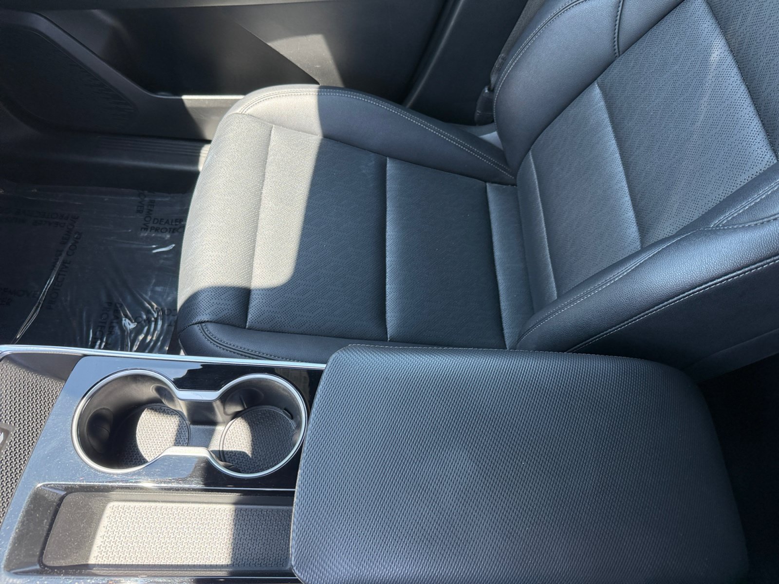 Used 2025 Summit White Chevrolet LT image 14