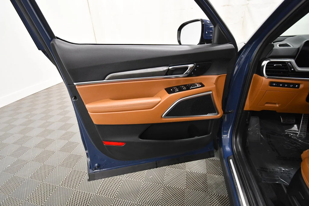 Certified Used 2025  Kia SX-Prestige X-Line image 13