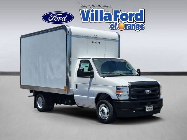 New 2026 Oxford White Ford E-350 SRW image 1