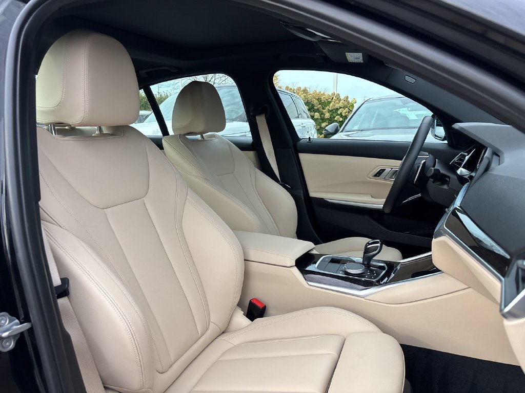 Used 2020 Jet Black BMW 330i xDrive image 22