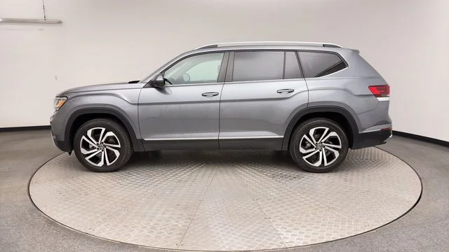 Used 2022 Gray Volkswagen SEL image 5