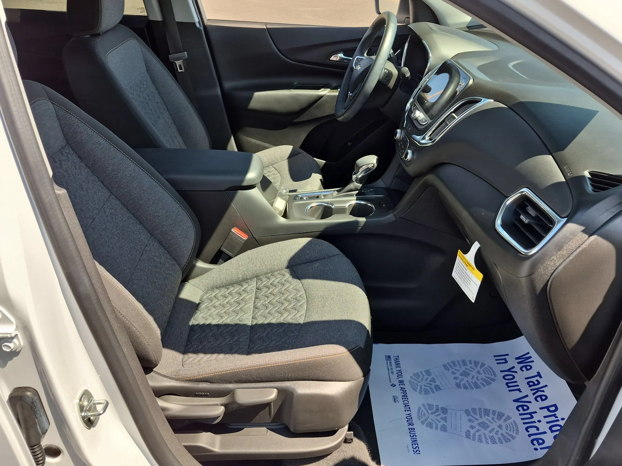 Used 2024 Summit White Chevrolet LT image 25