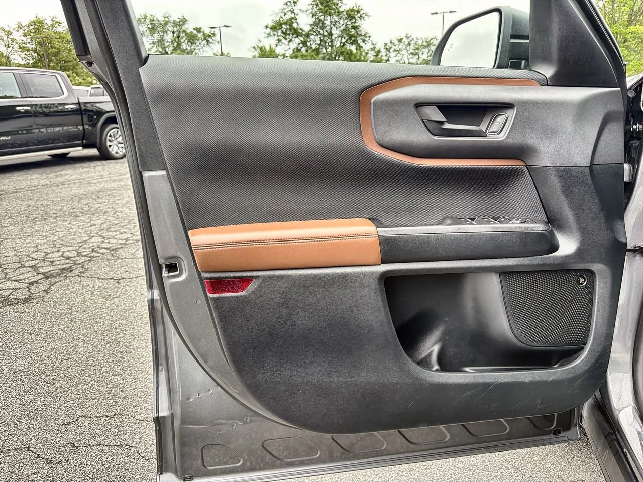 Used 2021 Gray Ford Badlands image 18