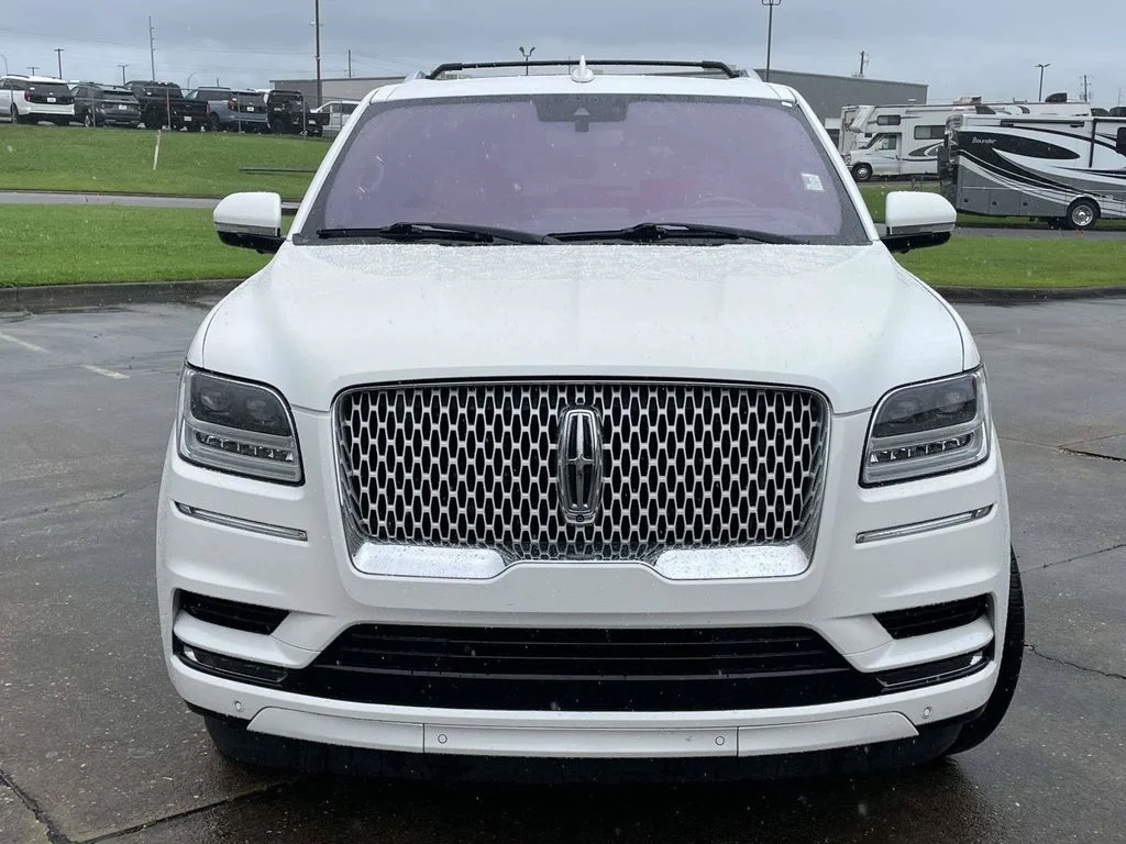 Used 2020 White Lincoln Reserve image 8