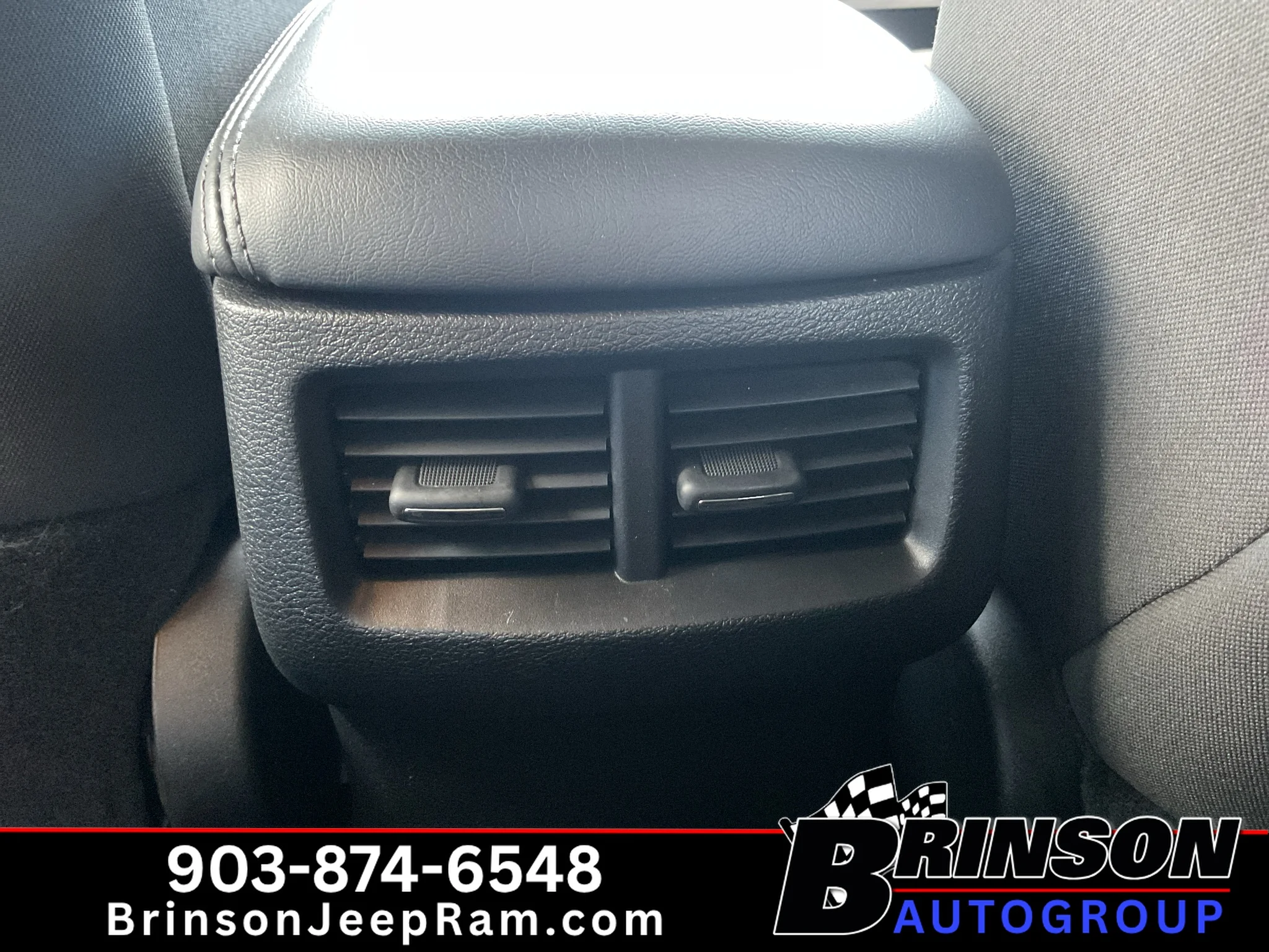 Used 2023 Granite Pearlcoat Dodge SXT image 16