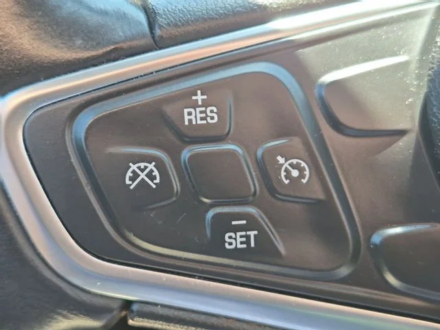 Used 2018 Silver Chevrolet LT image 14