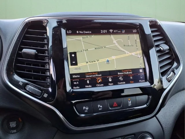Used 2019 Gray Jeep Limited image 27