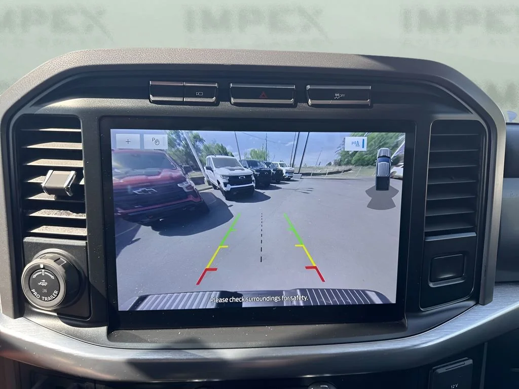 Used 2022  Ford XL image 19
