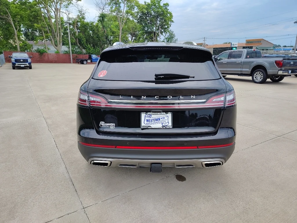 Used 2023 Infinite Black Metallic Lincoln Reserve image 5