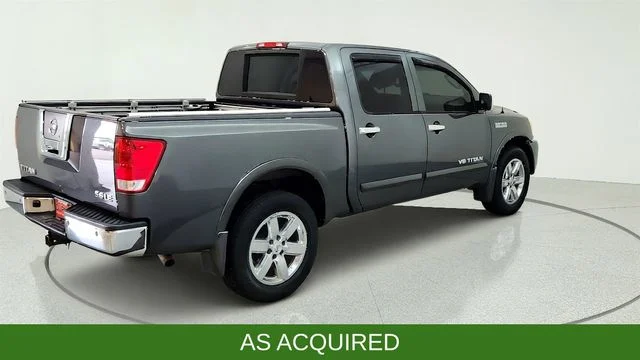 Used 2010 Gray Nissan LE image 13
