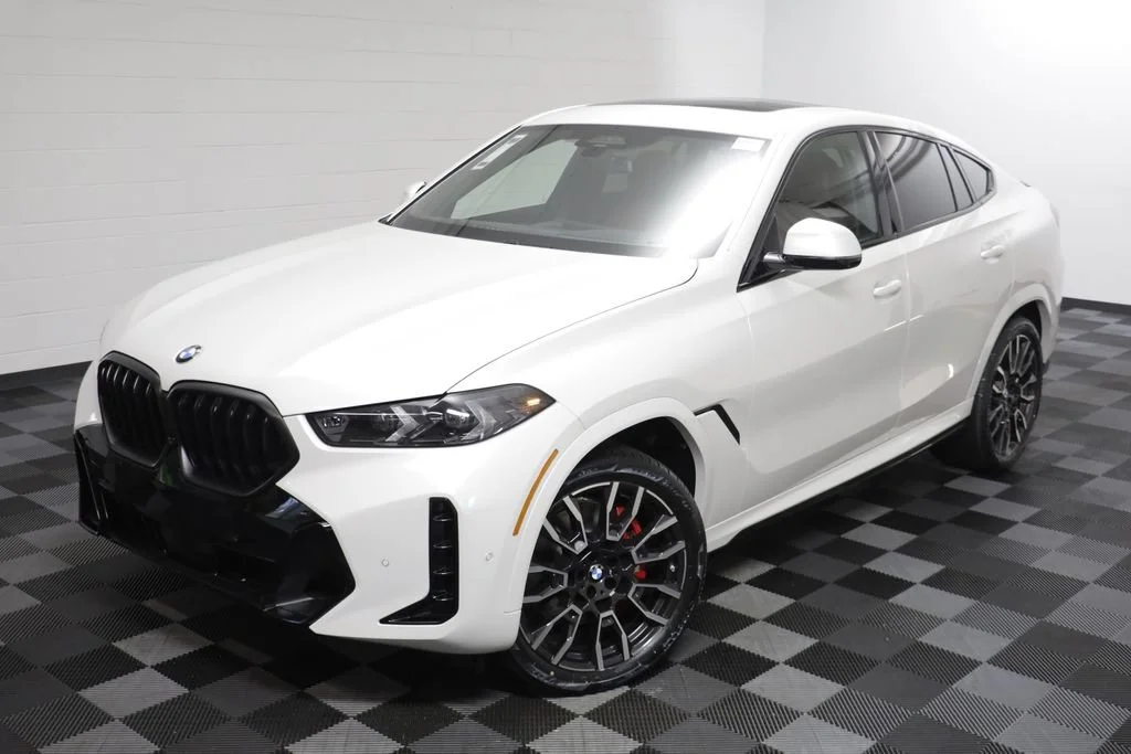 New 2027 MINERAL WHITE BMW xDrive40i image 2