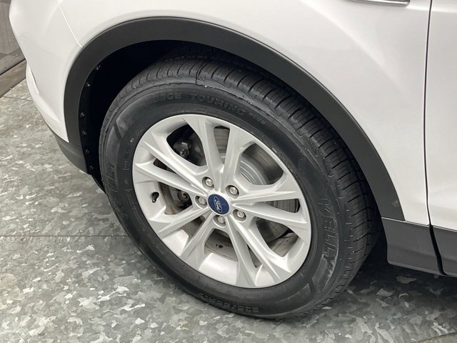 Used 2019 Oxford White Ford SE image 30