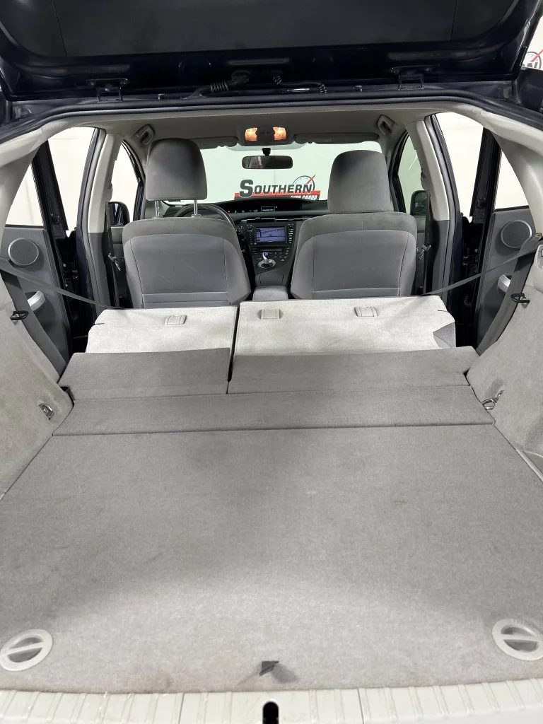 Used 2010 Blue Toyota  image 20