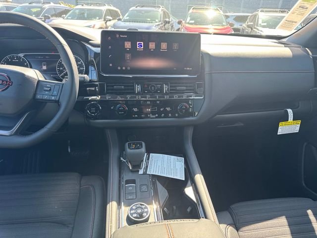 New 2026 Boulder Gray Pearl / Super Black Two-tone Nissan Rock Creek® image 21