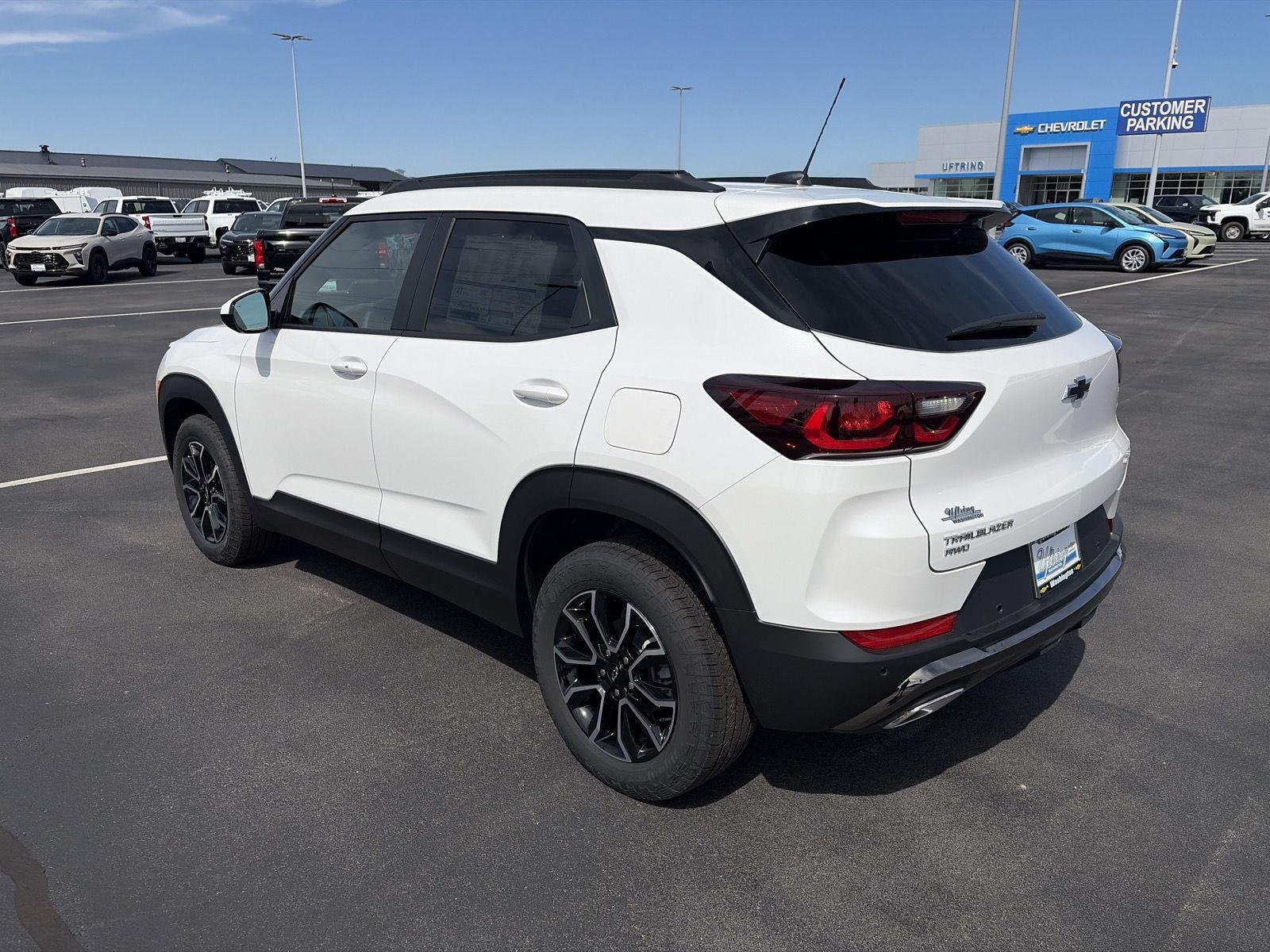 New 2026 Iridescent Pearl Tricoat Chevrolet ACTIV image 6