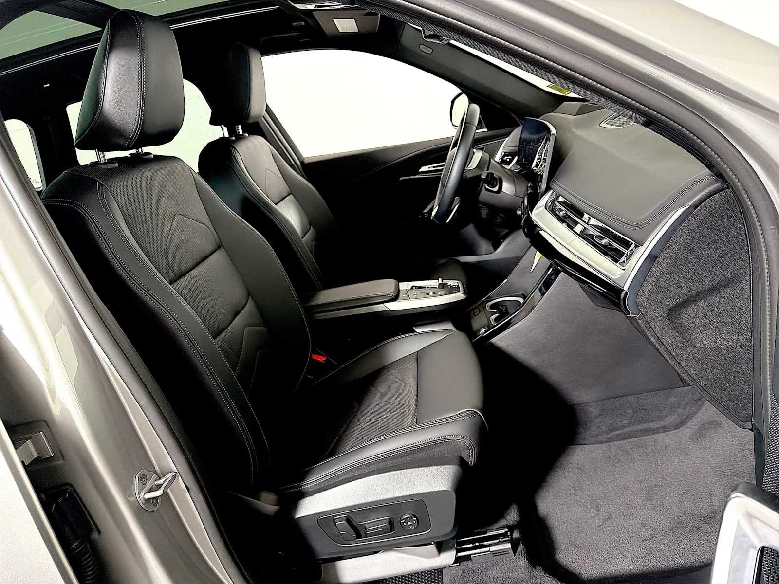 2026 BMW X1 28i - Photo 23