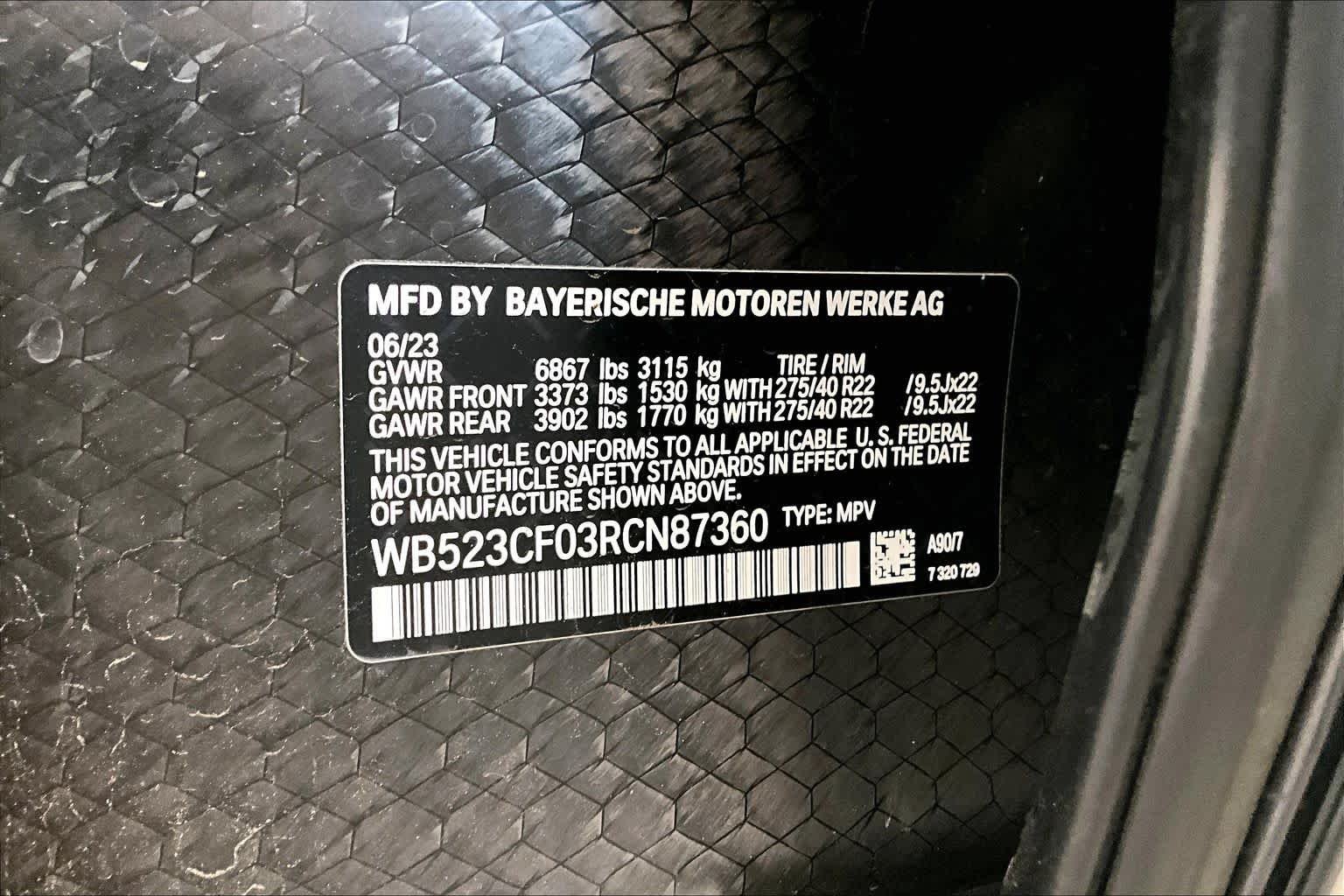 Used 2024 Dark Graphite Metallic BMW xDrive50 image 32