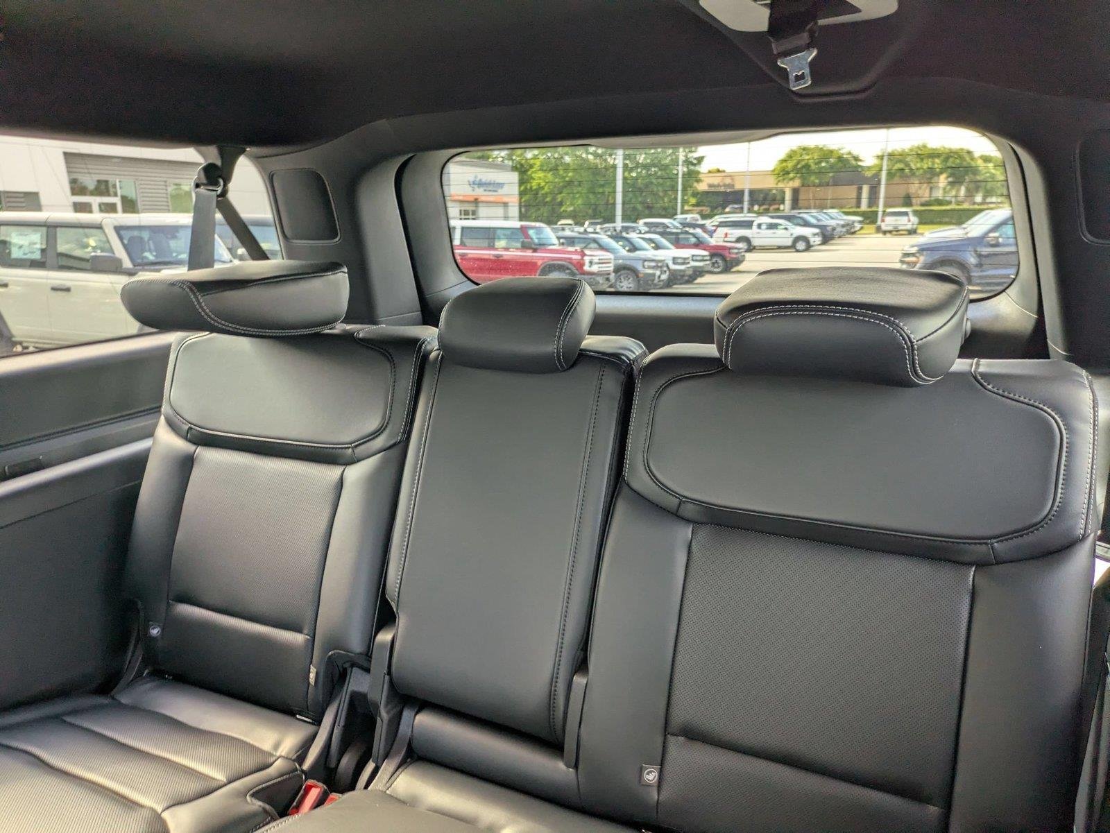New 2026 Agate Black Metallic Ford MAX Platinum® image 29