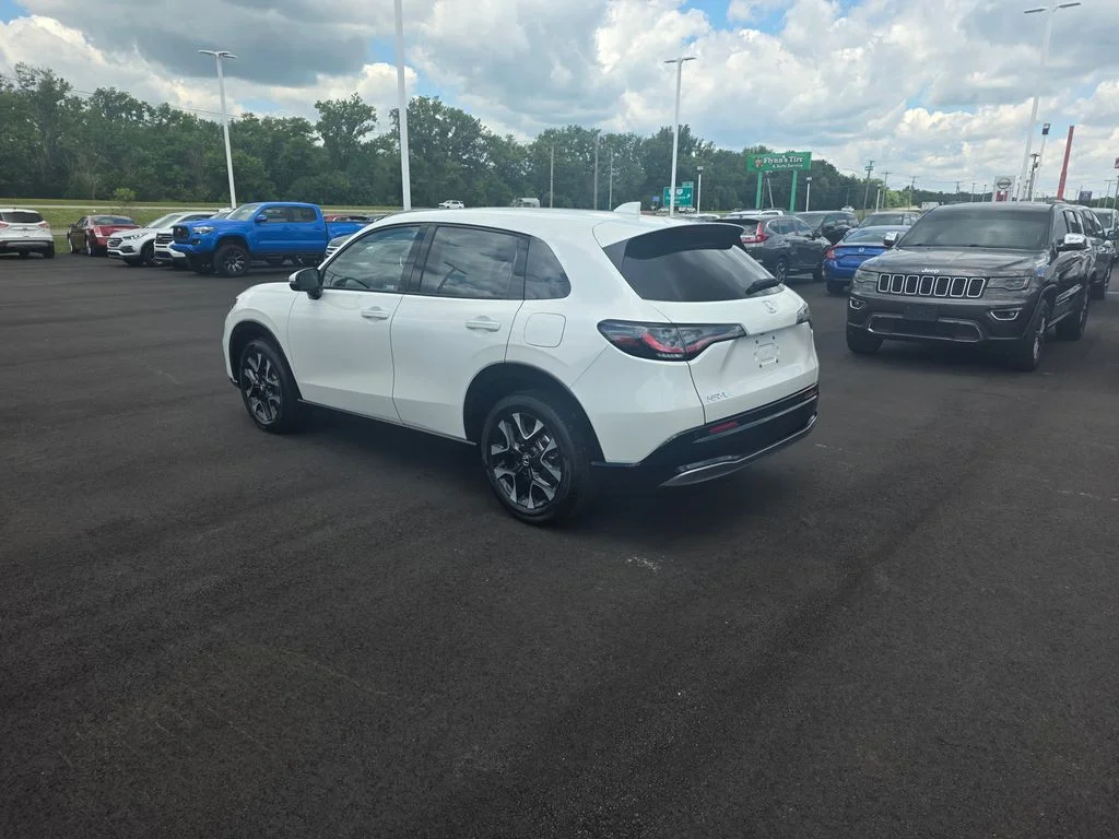 New 2027 Platinum White Pearl Honda EX-L image 5
