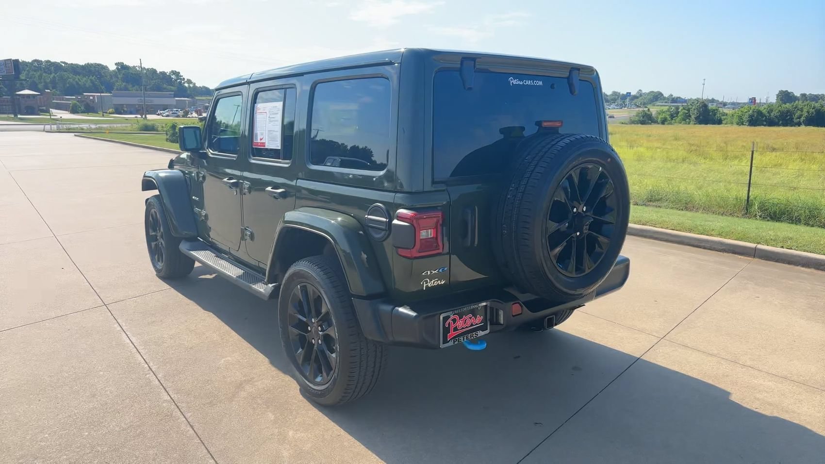 Used 2023 Sarge Green Clearcoat Jeep Sahara image 7
