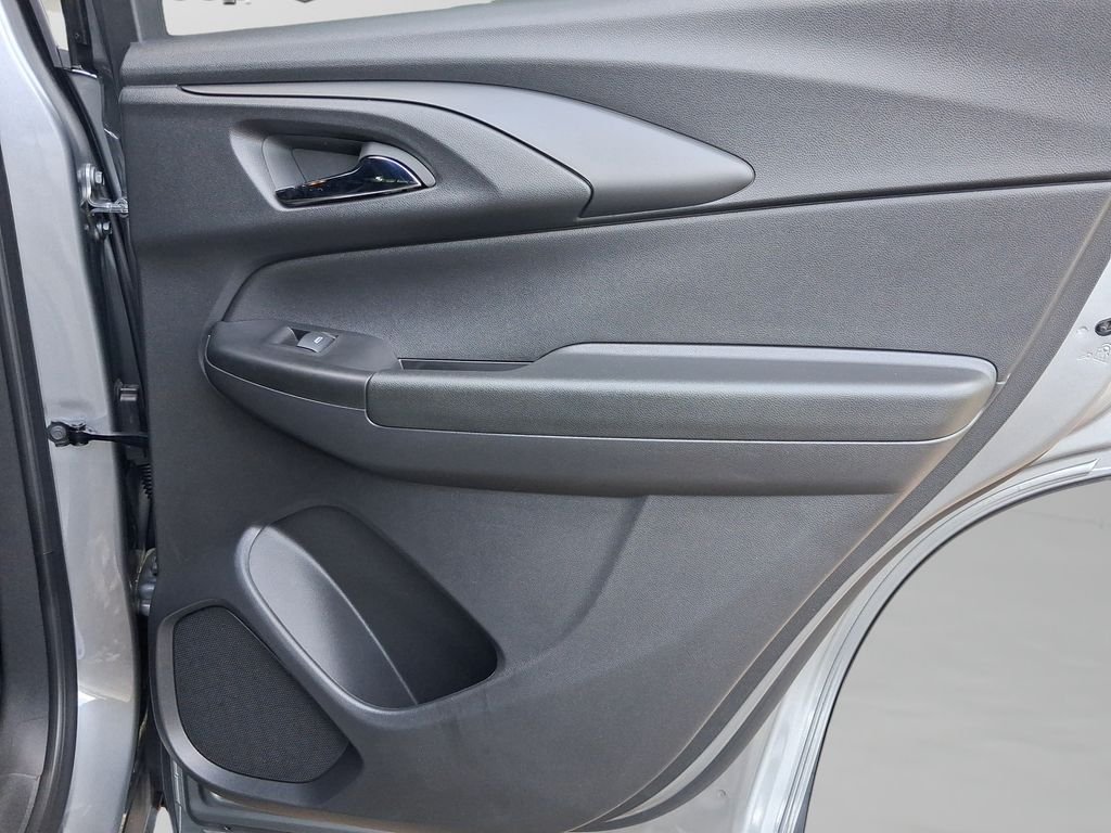 Used 2024 Gray Chevrolet ACTIV image 28