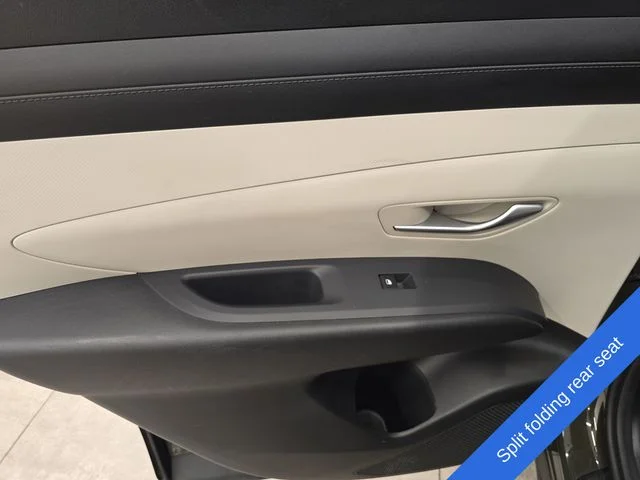 Used 2025 Green Hyundai SEL image 18