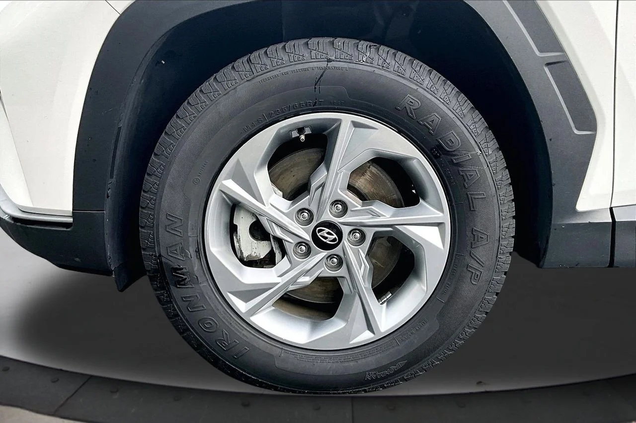Certified Used 2024 White Hyundai SEL image 31