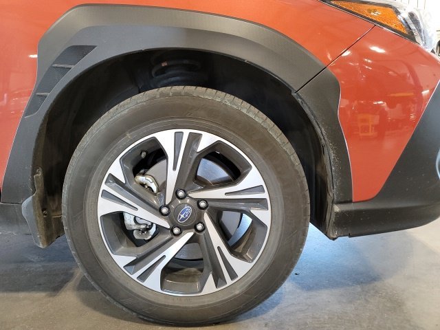 Used 2024 Pearl Subaru Premium image 16
