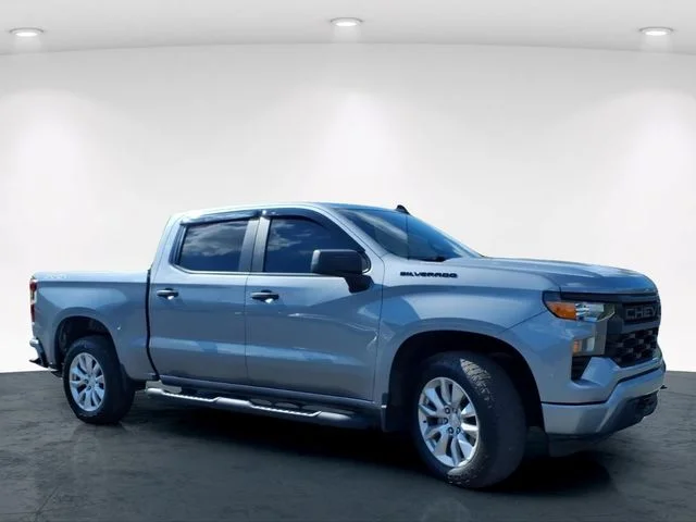 Used 2023 Gray Chevrolet Custom image 5