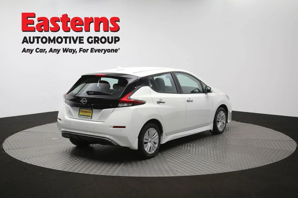 Used 2023 White Nissan S image 36