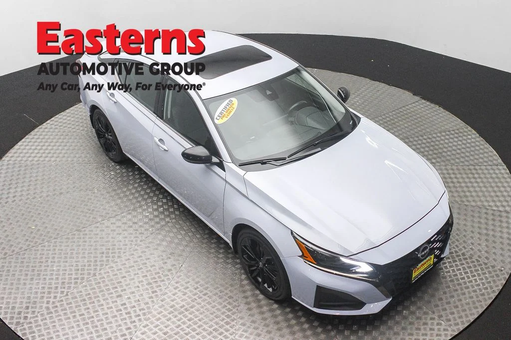 Used 2023 Gray Nissan 2.5 SR image 3