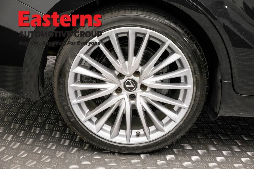 Used 2022 Black Lexus 300 image 31