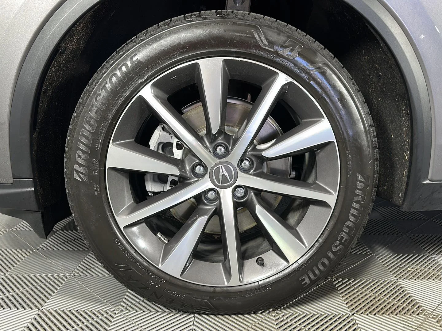 Used 2025 Liquid Carbon Metallic Acura SH-AWD w/Tech image 14