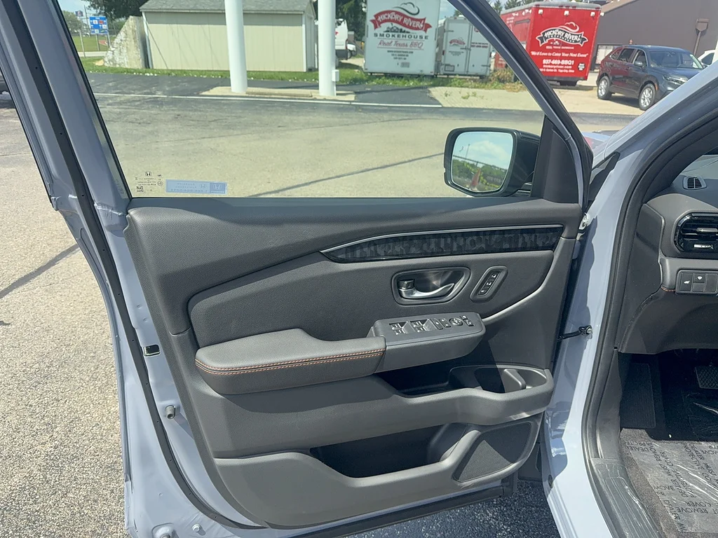 New 2026 Sonic Gray Pearl Honda TrailSport Elite Blackout image 12
