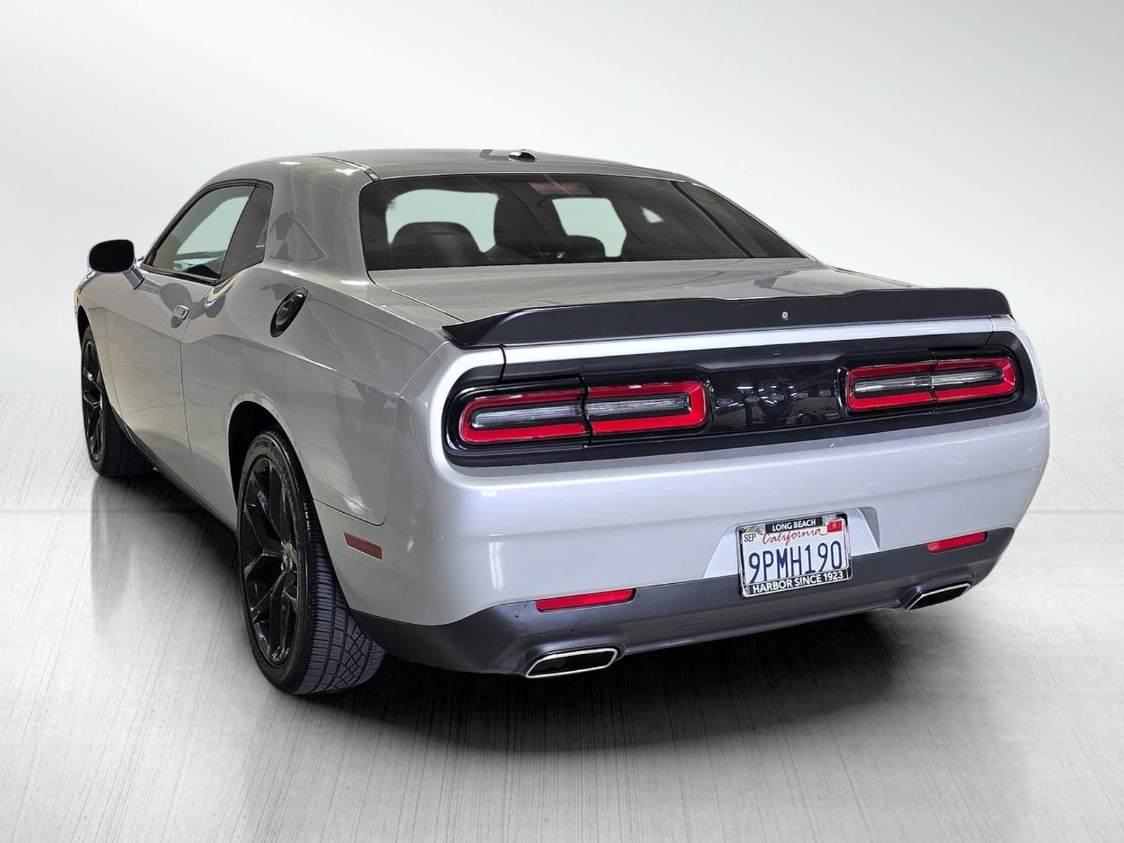 Used 2022  Dodge SXT image 5