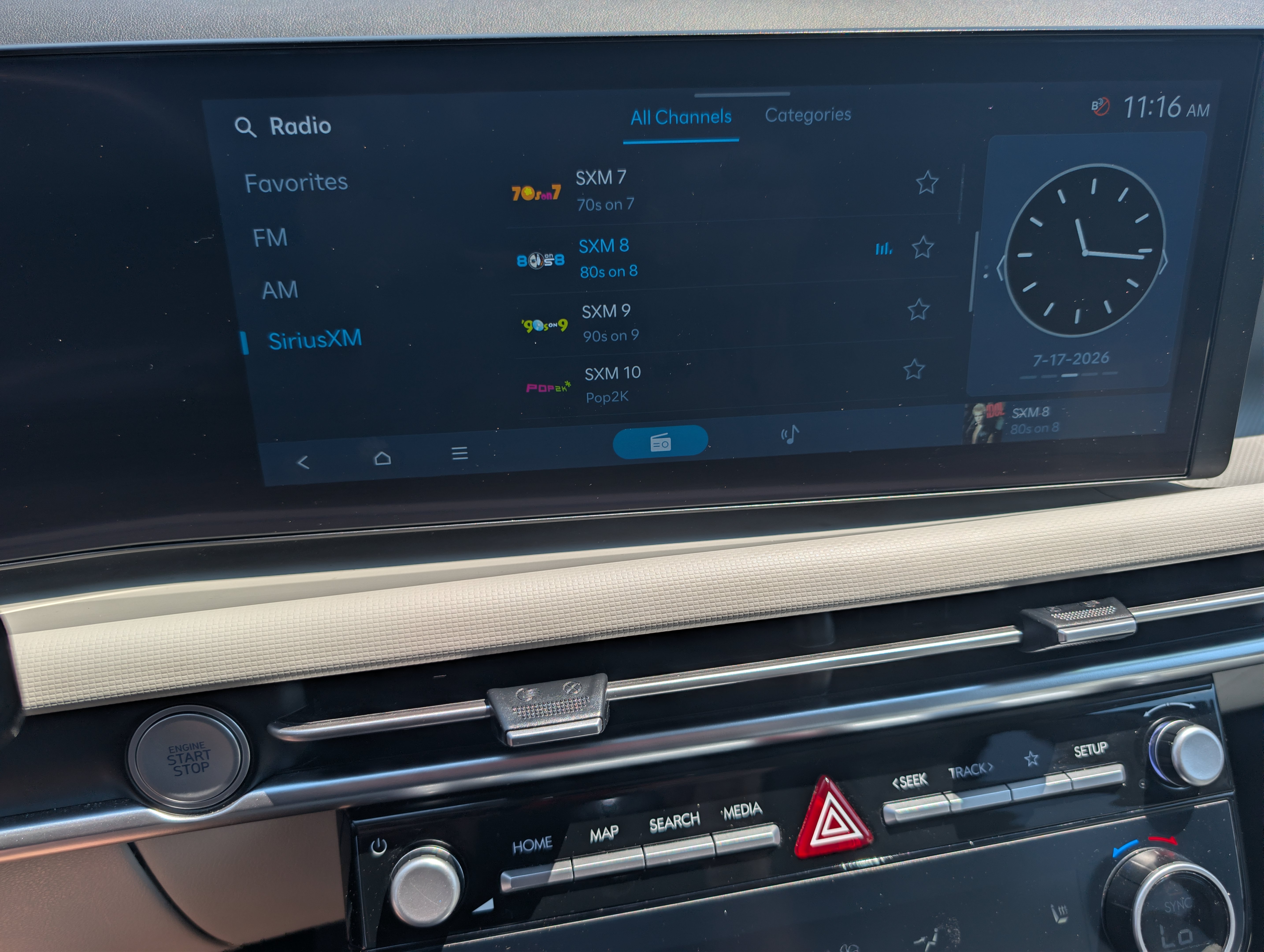 Used 2025 Phantom Black Hyundai SEL image 21