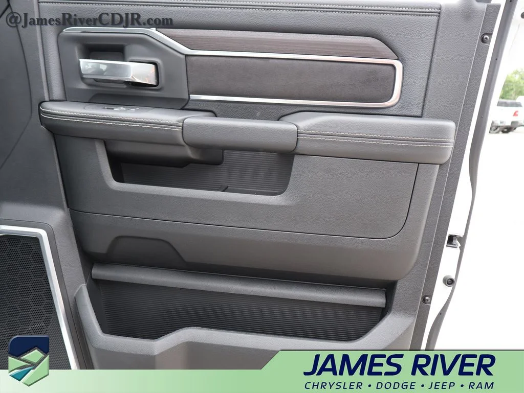 2025 RAM Ram 3500 Pickup Laramie - Photo 8