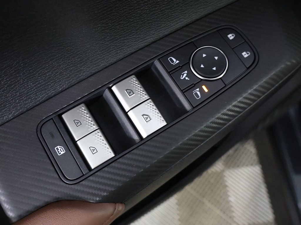 2025 Mitsubishi Outlander SEL - Photo 44