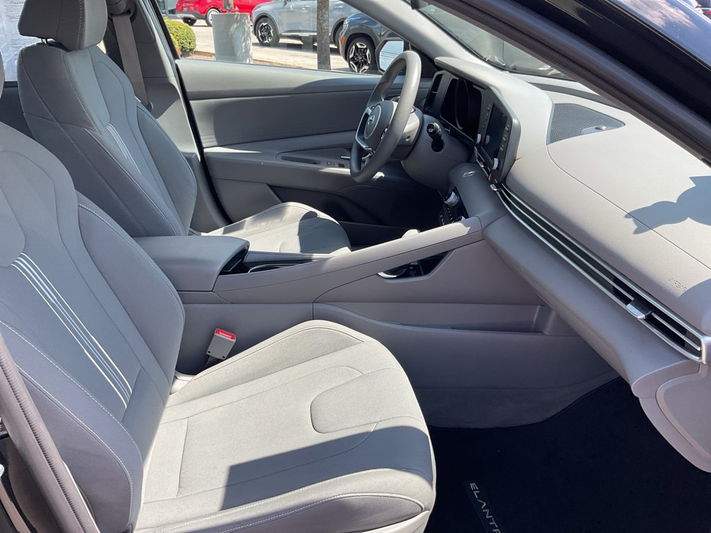 Used 2023 Onyx Black Hyundai Blue image 11