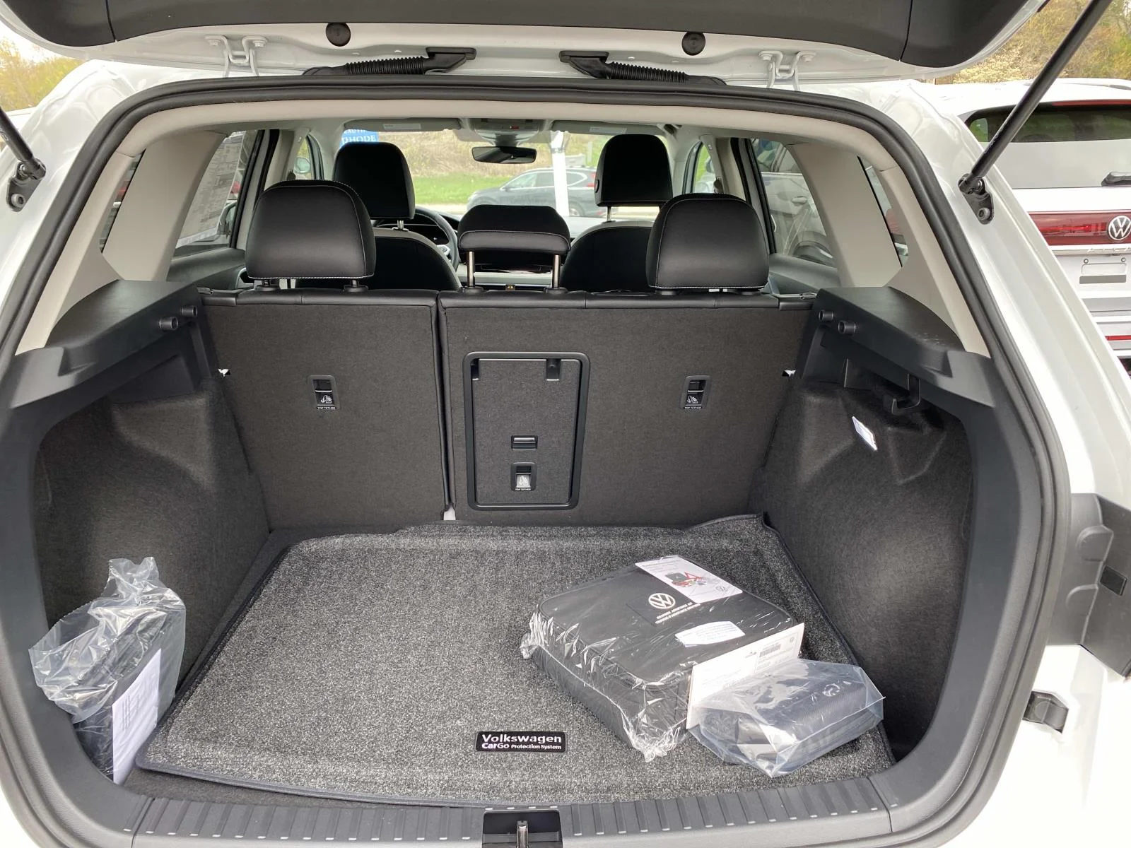 New 2026 Pure White Volkswagen SE 4MOTION image 5