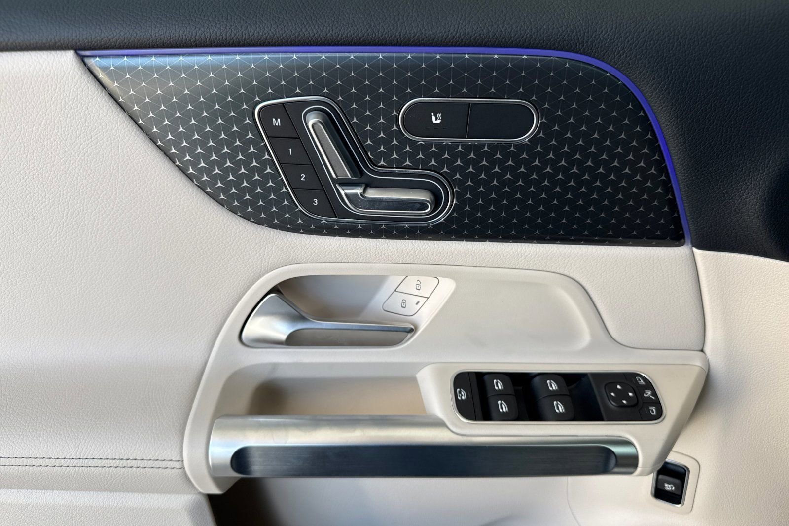 2025 Mercedes-Benz GLB Base - Photo 14
