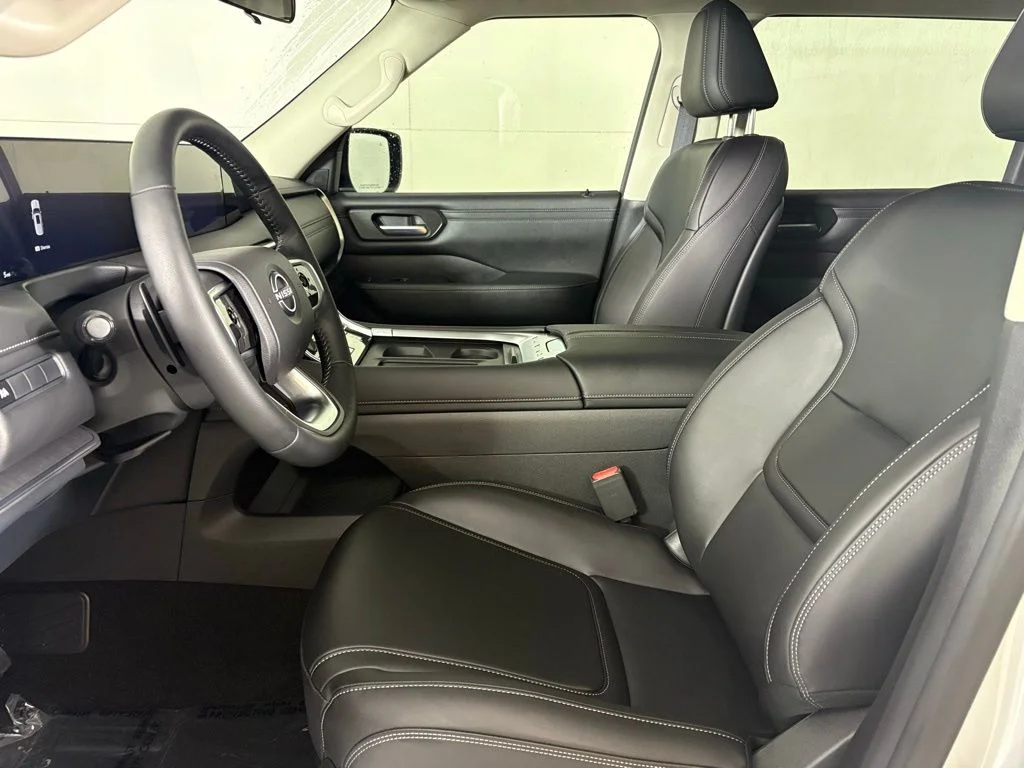 2026 Nissan Armada SV - Photo 21