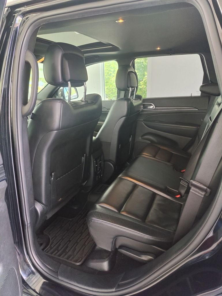 Used 2019 Black Jeep Limited image 18